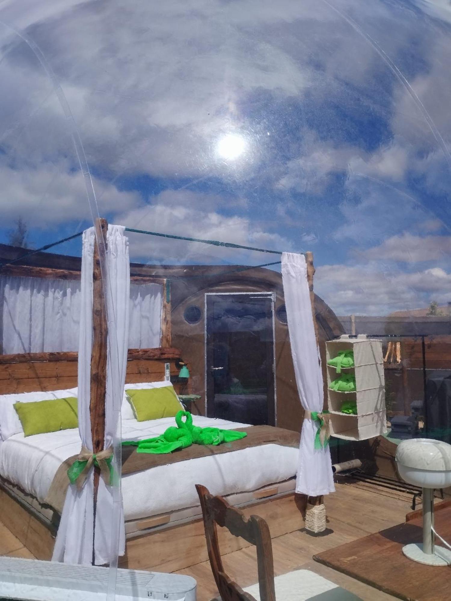 Cosmoveros - Hotel Burbuja Pedraza Экстерьер фото